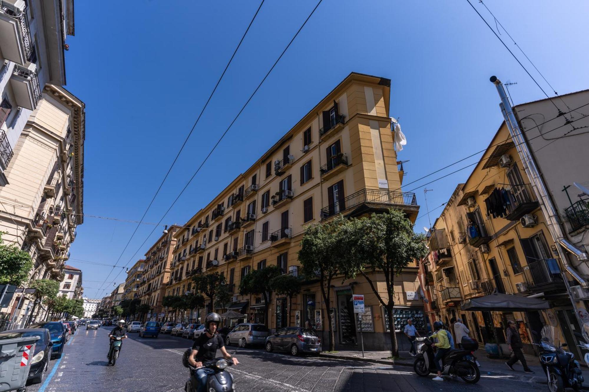 Av Rooms Napoli Buitenkant foto